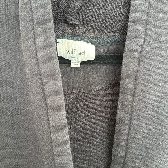 Aritzia Wilfred Cozy Black Sweatshirt Cardigan - Picture 2 of 4